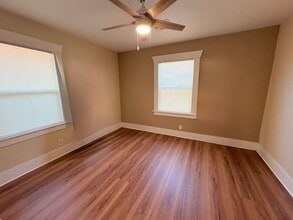 210 Las Flores Ave in Modesto, CA - Building Photo - Building Photo