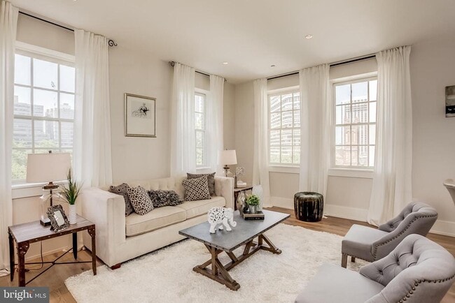 property at 1805 Walnut St
