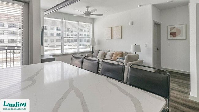 91 Jensen Dr in Houston, TX - Building Photo - Building Photo