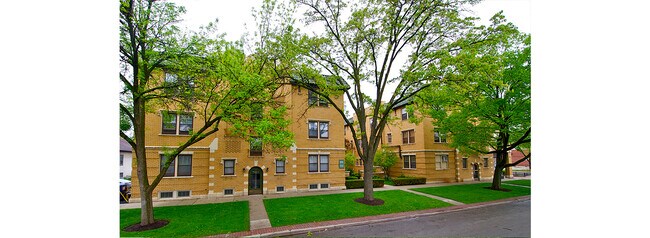425-431 N. Humphrey Ave. in Oak Park, IL - Foto de edificio - Building Photo