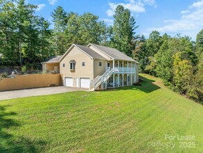 24 Lamplighter Ln, Unit 10101 in Weaverville, NC - Building Photo - Building Photo
