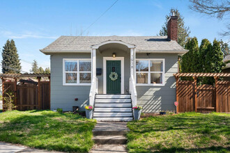 7938 Densmore Ave N in Seattle, WA - Building Photo - Building Photo