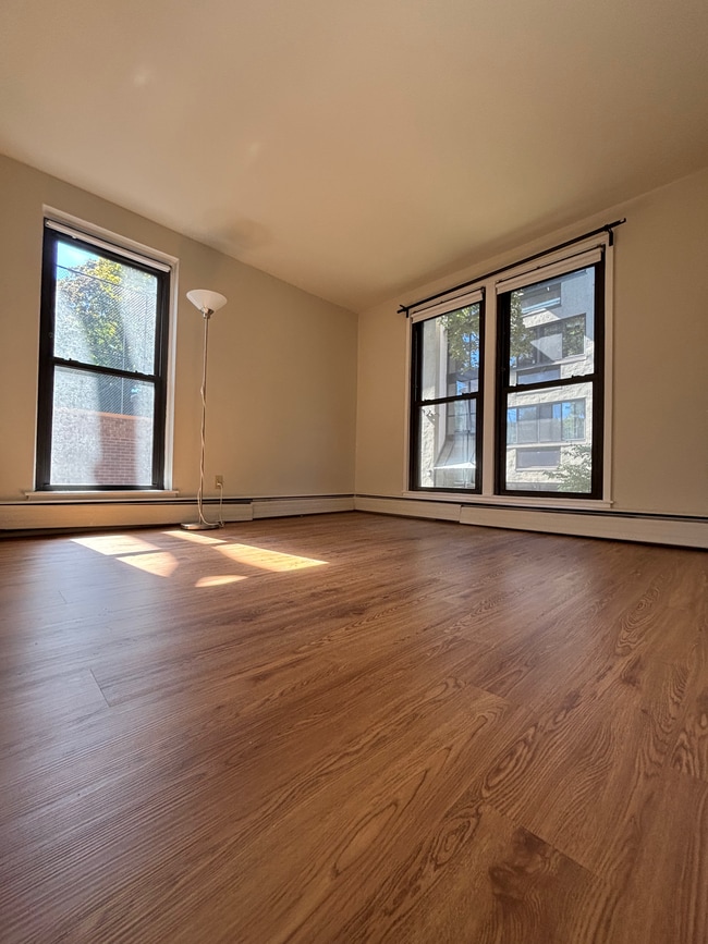 property at 10 Juniper St