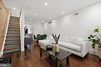 1902 E Hagert St in Philadelphia, PA - Building Photo - Building Photo