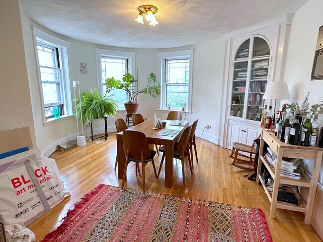 1775 Massachusetts Ave, Unit 8 in Cambridge, MA - Building Photo - Building Photo