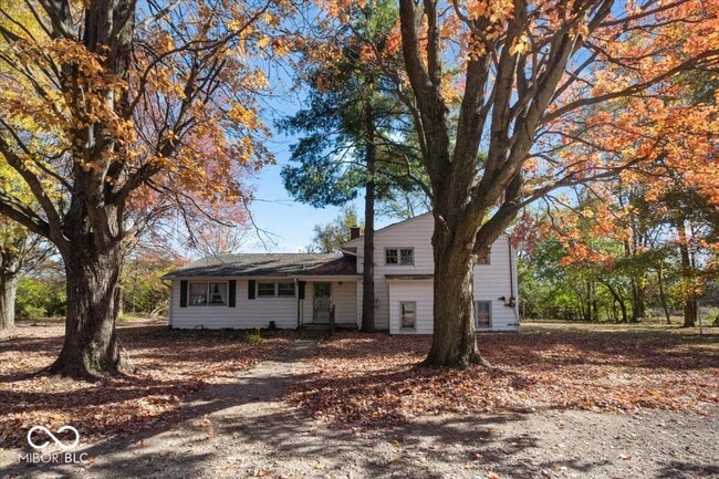 property at 10293 E County Rd 100 S