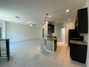 769 Star Magnolia Dr in Kissimmee, FL - Foto de edificio - Building Photo