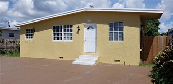 9285 SW 37th St in Miami, FL - Building Photo
