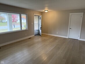 223 Carlin Dr in Carmel, IN - Building Photo - Building Photo