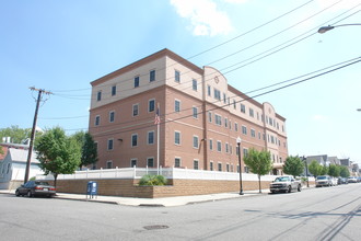 Cortlandt Apartments in Perth Amboy, NJ - Building Photo - Building Photo