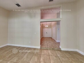 19631 SW 137th Ave in Miami, FL - Foto de edificio - Building Photo