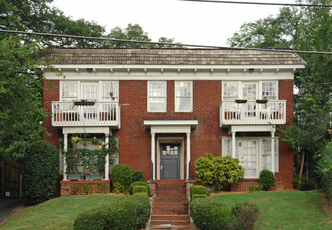 706 Charles Allen Dr NE in Atlanta, GA - Foto de edificio - Building Photo