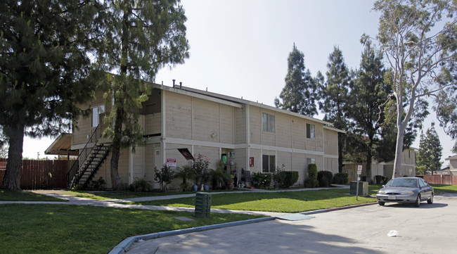 Marygold Villas in Bloomington, CA - Building Photo - Building Photo