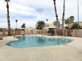 4514 E Riverside St in Phoenix, AZ - Building Photo