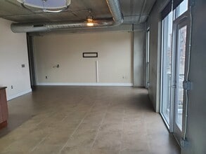 309 E 5th St, Unit 401 in Des Moines, IA - Foto de edificio - Building Photo