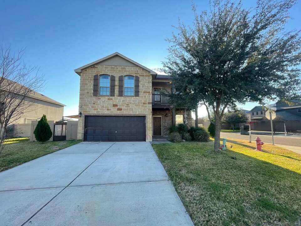 10508 Twilight Dr in Laredo, TX - Building Photo