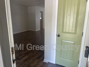 4373 S Yale Ave in Tulsa, OK - Building Photo - Building Photo