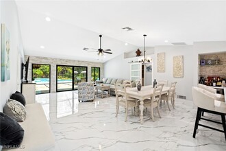1890 Oakes Blvd in Naples, FL - Building Photo - Building Photo