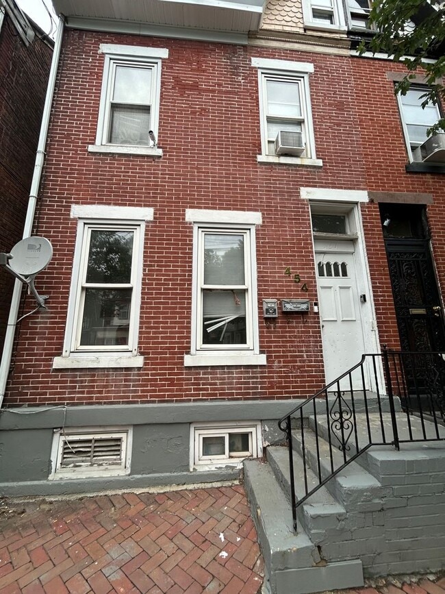 property at 454 W Hanover St
