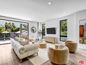 1724 N Sierra Bonita Ave in Los Angeles, CA - Building Photo - Building Photo