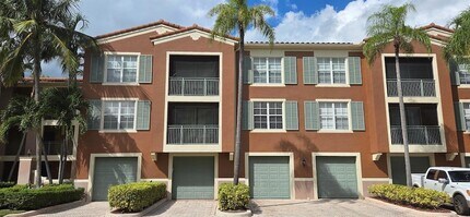11790 St Andrews Place, Unit 302 in Wellington, FL - Building Photo - Building Photo