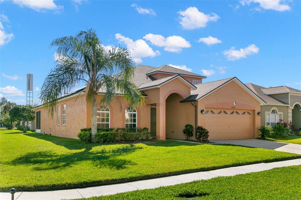 11302 Village Brook Dr in Riverview, FL - Building Photo