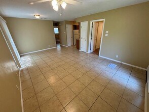 417 Live Oak St in Kyle, TX - Building Photo - Building Photo