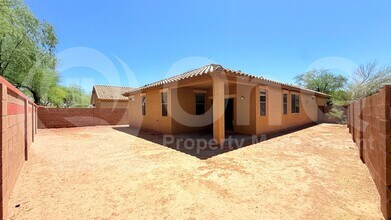 15238 W Jefferson St in Goodyear, AZ - Building Photo - Building Photo