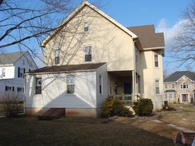 536 S Main St in Hatfield, PA - Foto de edificio - Building Photo