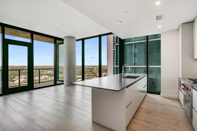 property at 610 Davis St