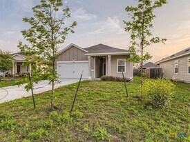 140 Seneca Loop in Kyle, TX - Building Photo