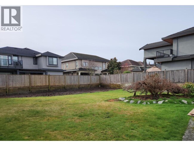 8100 Lucas Rd in Richmond, BC - Building Photo - Building Photo