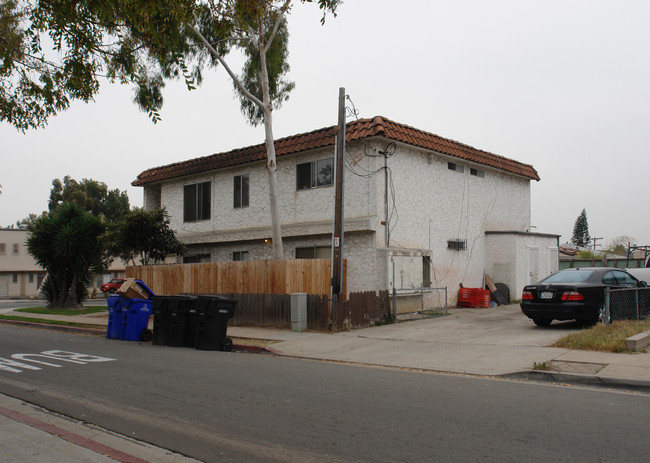 1562 Altadena Ave in San Diego, CA - Building Photo - Building Photo