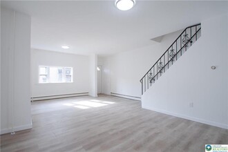 541 Jischke St in Bethlehem, PA - Building Photo - Building Photo