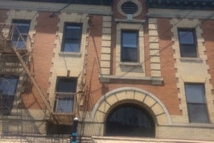 182 Ferry St, Unit 2 in Newark, NJ - Building Photo