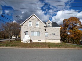 228 Main St in Orono, ME - Building Photo