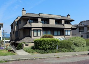 2077-2083 W 3rd Ave in Vancouver, BC - Building Photo