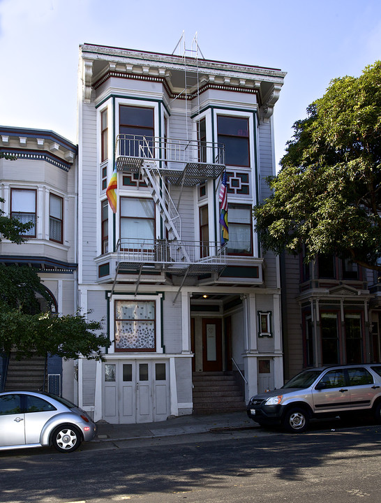 3359 Twenty-Second Street in San Francisco, CA - Building Photo