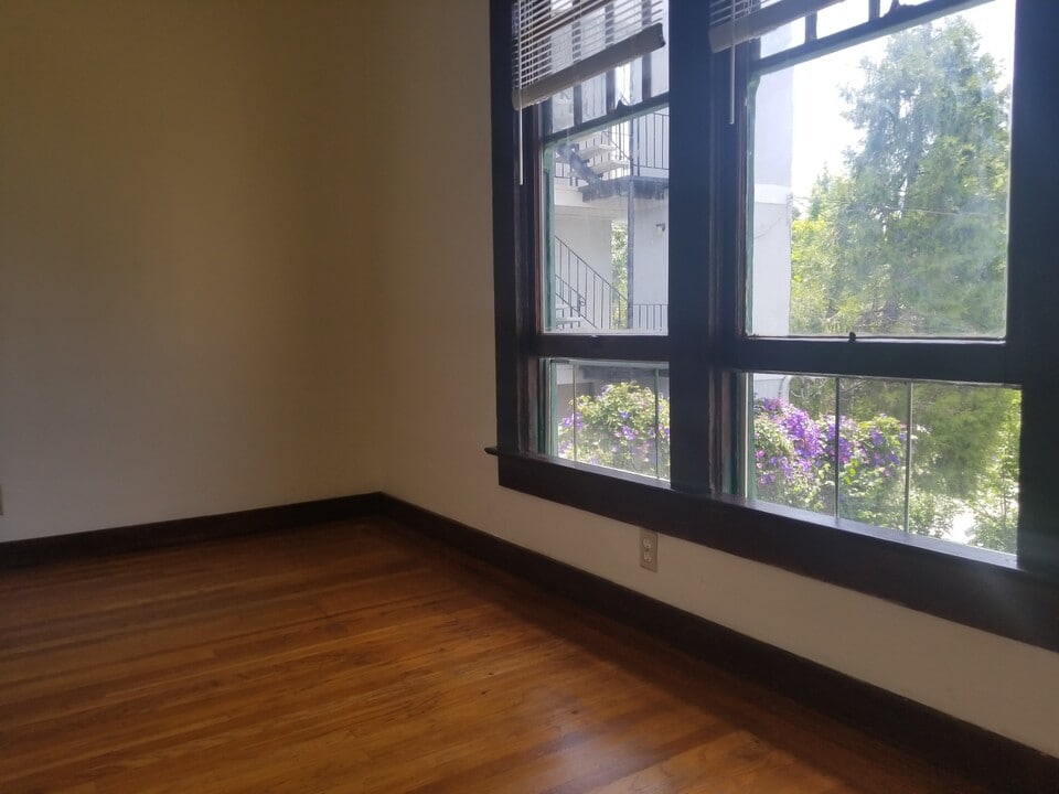 2737 Dwight Way, Unit #37A in Berkeley, CA - Foto de edificio