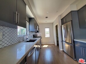 413 Micheltorena St in Los Angeles, CA - Building Photo - Building Photo