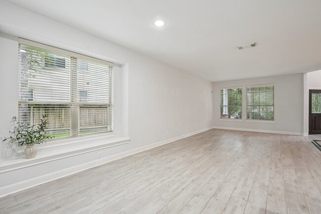 90 Panterra Way in Spring, TX - Building Photo - Building Photo