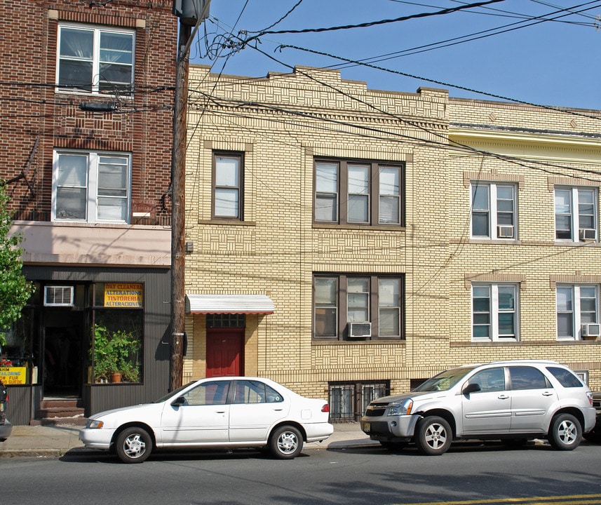 344 Anderson Ave in Cliffside Park, NJ - Building Photo