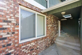 6125 N Addison St-Unit -6127 in Spokane, WA - Building Photo - Building Photo