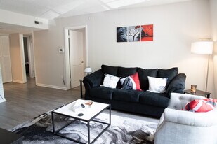 2020 Continental Ave, Unit Furnished 2Bed 1 Ba Condo in Tallahassee, FL - Building Photo