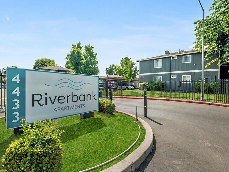 Riverbank Apartments in Stockton, CA - Building Photo