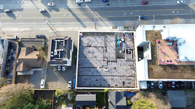 10540 Greenwood Ave N in Seattle, WA - Building Photo - Primary Photo