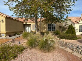 2714 Briarcliff Ave in Henderson, NV - Building Photo
