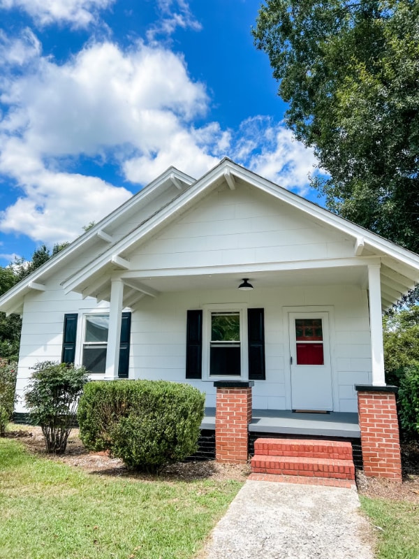 property at 27 Alexander St