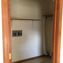 87 New St-Unit -Apt A in Greenwich, OH - Building Photo - Building Photo