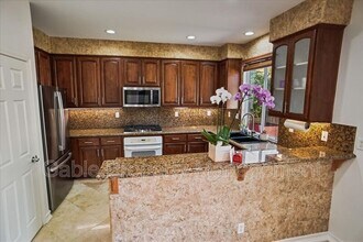 27618 Olive Mill Ct in Santa Clarita, CA - Building Photo - Building Photo